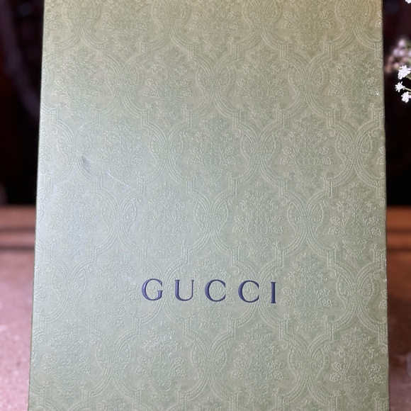 1 Gucci Green Embossed Box - Picture 6 of 13